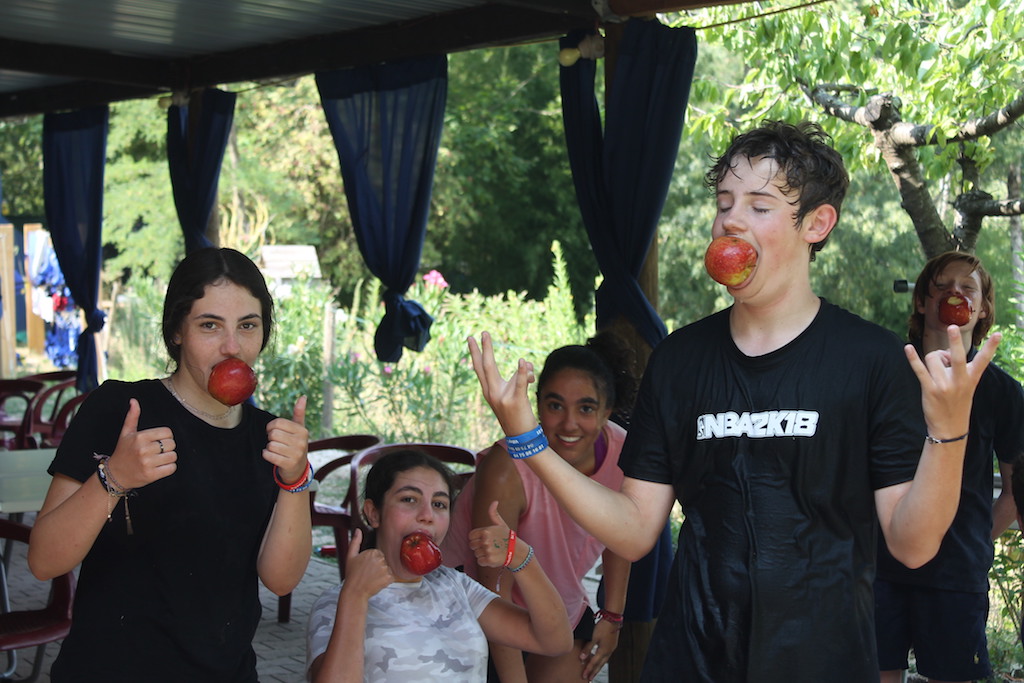 Village Camps International Summer Camp Ardèche, France 2019-07-26 https://www.villagecamps.com/journals_admin/images/2236-7490-WetnWyld11 copy.jpg